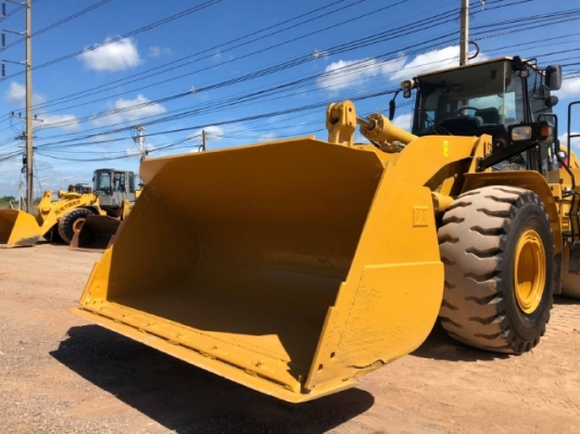 ขายรถตักล้อยาง CAT 950H ปี 2013 รถนอกนำเข้าเองจากญี่ปุ่น สภาพสวยพร้อมใช้งาน มีVDOการทำงานครับ
