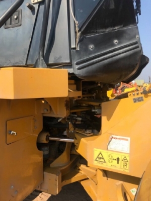 ขายรถตักล้อยาง CAT 950H ปี 2013 รถนอกนำเข้าเองจากญี่ปุ่น สภาพสวยพร้อมใช้งาน มีVDOการทำงานครับ