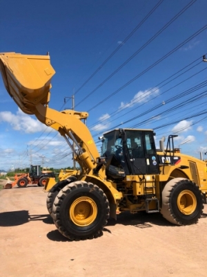 ขายรถตักล้อยาง CAT 950H ปี 2013 รถนอกนำเข้าเองจากญี่ปุ่น สภาพสวยพร้อมใช้งาน มีVDOการทำงานครับ