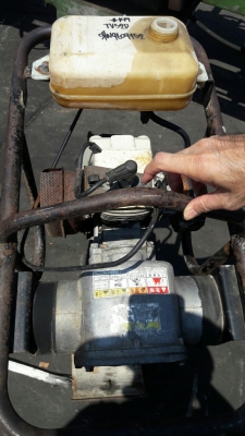 ขายเครื่องตบดินจิงโจ้แบบกระโดด Tacom robin ec08 เก่าญี่ปุ่น