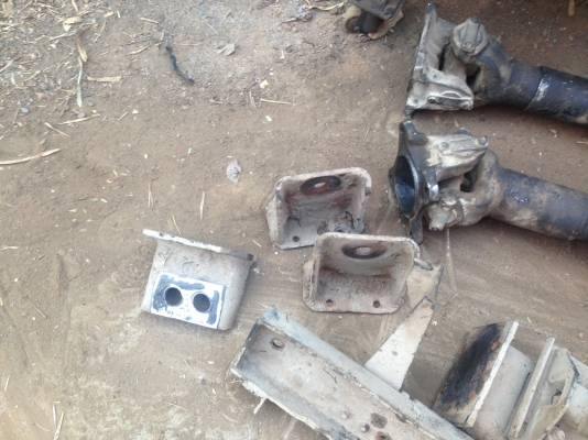 ขายสโลฮีน่สโลเหลียมพร้อมเกียร์และเพลากลาง2ดุนพ้อมแท่นสโลครบชุดใส่ได้เลยสภาพกิ๊ฟ