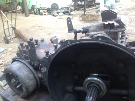 ขายสโลฮีน่สโลเหลียมพร้อมเกียร์และเพลากลาง2ดุนพ้อมแท่นสโลครบชุดใส่ได้เลยสภาพกิ๊ฟ