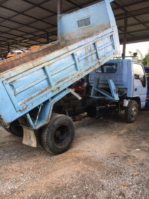 ขาย6ล้อดั้มIsuzu NPR120ปี39สภาพสวยพร้อมใช้ ติดต่อคุณอ๊อฟ พิจิตร 086-737-9991