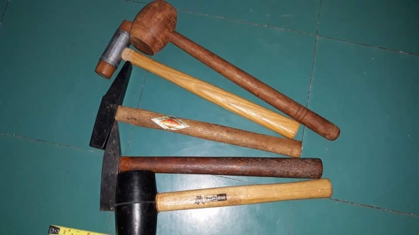 ขายค้อนงานเก่าเก็บหลายแบบหลายขนาดหลายยี่ห้อ