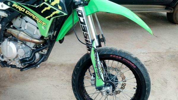 ขายklx 250 ปี2010ทะเบียนเต็มพร้อมโอน