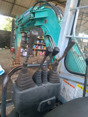 รถแบคโฮ KUBOTA RX202 รถเก่านอกนำเข้า ยังไม่เคยใช้งานในไทย คอนโทลสั้น ปั๊มนิ้ว เครื่องดี ปั๊มแรง ชม.การทำงาน 4000+ ชม.สภาพดี พร้อมใช้งาน มีเอกสารใบอินวอยซ์