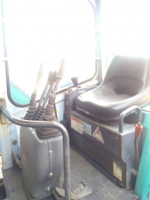 รถแบคโฮ KUBOTA RX202 รถเก่านอกนำเข้า ยังไม่เคยใช้งานในไทย คอนโทลสั้น ปั๊มนิ้ว เครื่องดี ปั๊มแรง ชม.การทำงาน 4000+ ชม.สภาพดี พร้อมใช้งาน มีเอกสารใบอินวอยซ์