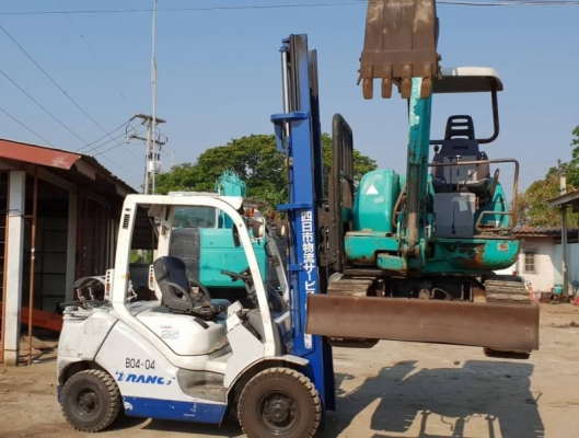 ขายด่วนรถยกKOMATSU FG25-16 ยกได้2.5ตันยกสูง4.5เมตรเกียออโต้รถนอกเพิ่งนำเข้ามายังไม่เคยใช้งานในเมืองไทยเลย=รุ่นใหม่ขายถูกๆๆเครื่องเบนซินติดแก็สมาแล้วจากนอกใช้ได้2ระบบงาสไลย์ซ้ายขวาและเลื่อนแผ่งงาได้