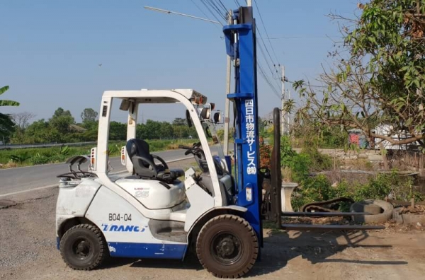 ขายด่วนรถยกKOMATSU FG25-16 ยกได้2.5ตันยกสูง4.5เมตรเกียออโต้รถนอกเพิ่งนำเข้ามายังไม่เคยใช้งานในเมืองไทยเลย=รุ่นใหม่ขายถูกๆๆเครื่องเบนซินติดแก็สมาแล้วจากนอกใช้ได้2ระบบงาสไลย์ซ้ายขวาและเลื่อนแผ่งงาได้