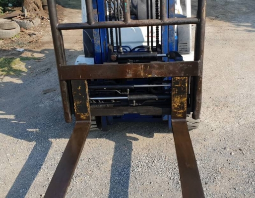 ขายด่วนรถยกKOMATSU FG25-16 ยกได้2.5ตันยกสูง4.5เมตรเกียออโต้รถนอกเพิ่งนำเข้ามายังไม่เคยใช้งานในเมืองไทยเลย=รุ่นใหม่ขายถูกๆๆเครื่องเบนซินติดแก็สมาแล้วจากนอกใช้ได้2ระบบงาสไลย์ซ้ายขวาและเลื่อนแผ่งงาได้