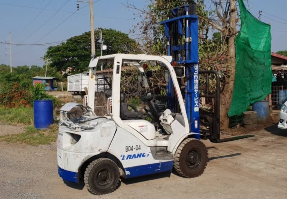 ขายด่วนรถยกKOMATSU FG25-16 ยกได้2.5ตันยกสูง4.5เมตรเกียออโต้รถนอกเพิ่งนำเข้ามายังไม่เคยใช้งานในเมืองไทยเลย=รุ่นใหม่ขายถูกๆๆเครื่องเบนซินติดแก็สมาแล้วจากนอกใช้ได้2ระบบงาสไลย์ซ้ายขวาและเลื่อนแผ่งงาได้