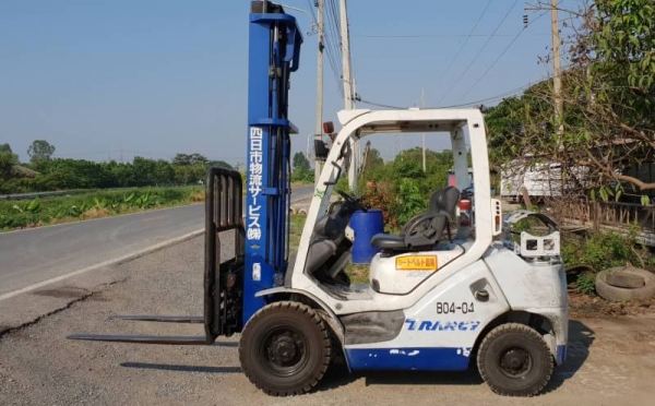 ขายด่วนรถยกKOMATSU FG25-16 ยกได้2.5ตันยกสูง4.5เมตรเกียออโต้รถนอกเพิ่งนำเข้ามายังไม่เคยใช้งานในเมืองไทยเลย=รุ่นใหม่ขายถูกๆๆเครื่องเบนซินติดแก็สมาแล้วจากนอกใช้ได้2ระบบงาสไลย์ซ้ายขวาและเลื่อนแผ่งงาได้