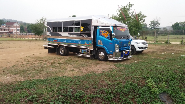 รถ isuzu npr 150 ปี56 รถห้างแท้