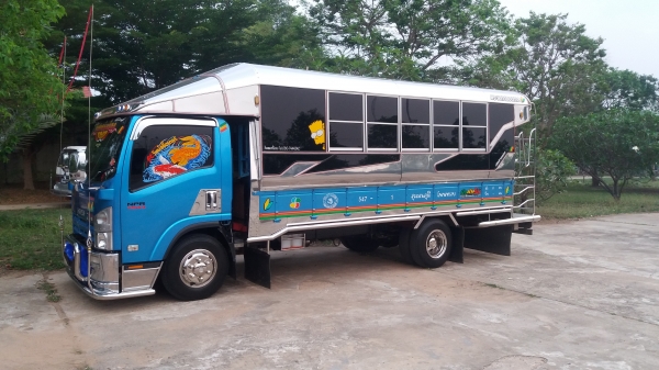 รถ isuzu npr 150 ปี56 รถห้างแท้