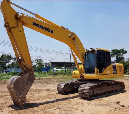ขายด่วน!! Komatsu PC200-7 สภาพสวยค่ะ