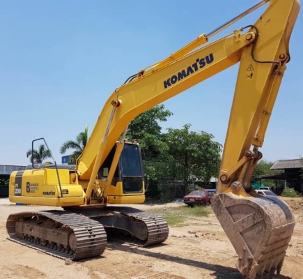 ขายด่วน!! Komatsu PC200-7 สภาพสวยค่ะ