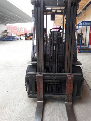 อาร์ ซี เอช โฟรคลิฟท์  ขาย โตโยต้า รุ่น 6 ดีเซล 3 ตัน เสาเข้าตู้ 4 เมตร