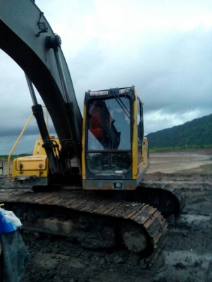 VOLVO EC210B ราคา 850,000 รถสตูล ไม่มีเอกสาร VOLVO EC210B ราคา 850,000 รถสตูล ไม่มีเอกสาร