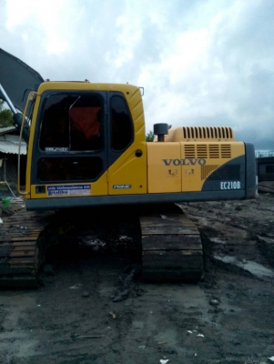 VOLVO EC210B ราคา 850,000 รถสตูล ไม่มีเอกสาร VOLVO EC210B ราคา 850,000 รถสตูล ไม่มีเอกสาร