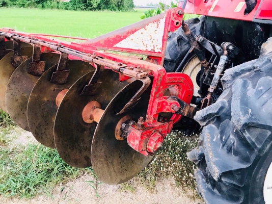 ํรถแทรกเตอร์สภาพดี พร้อมใช้งาน สนใจติดต่อ 086-1332298 ํรถแทรกเตอร์สภาพดี พร้อมใช้งาน สนใจติดต่อ 086-1332298