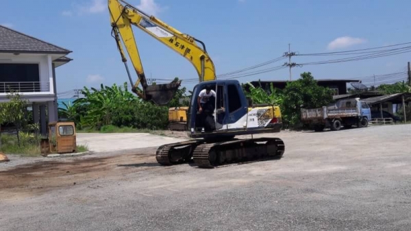 อาร์ ซี เอช โฟรคลิฟท์  ขาย โกเบโก้ 20-3 มาคที