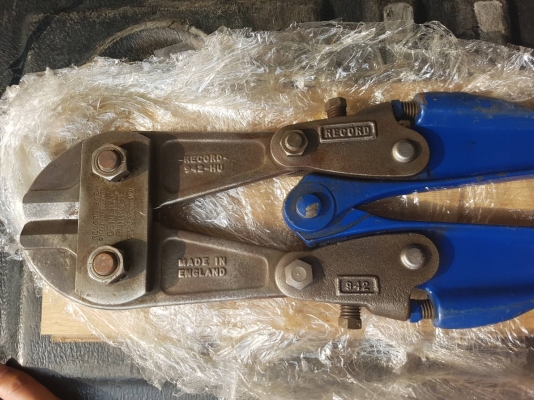 ขายกรรไกรตัดเหล็ก RECORD 942 MADE IN ENGLAND.ใหม่เก่าเก็บ ขายกรรไกรตัดเหล็ก RECORD 942 MADE IN ENGLAND.ใหม่เก่าเก็บ