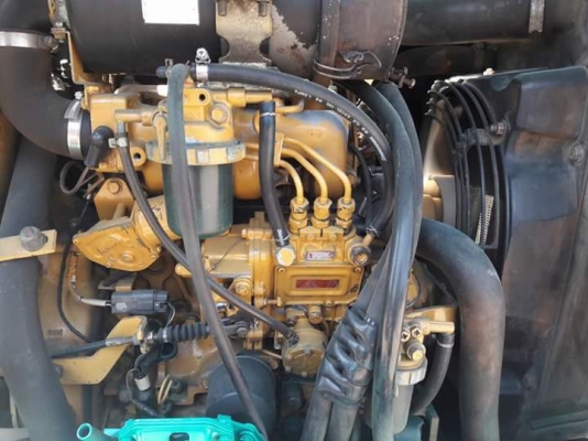 ขายจ้า  KOMATSU PC30-7  เก่านอกแท้  2,XXX  ชั่วโมง  พร้อมใช้  โทร  089-3818694  ดวงนภา