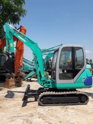 ขายจ้า  KOMATSU PC30-7  เก่านอกแท้  2,XXX  ชั่วโมง  พร้อมใช้  โทร  089-3818694  ดวงนภา