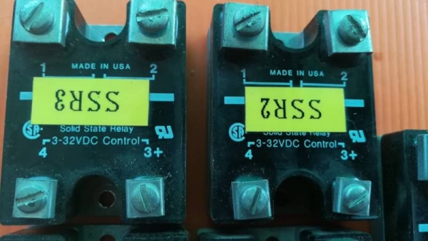 ขาย5ตัว 200 บ.ส่งถึงบ้านฟรีโทร 083-2000058 LINE ID: line832923 Solid state relay ทั้งหมด 5 ตัว ขาย5ตัว 200 บ.ส่งถึงบ้านฟรีโทร 083-2000058 LINE ID: line832923 Solid state relay ทั้งหมด 5 ตัว