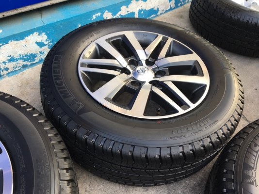 แม็กพร้อมยางป้ายแดงสดๆ Toyota New Fortuner ขอบ 18 พร้อมยาง 265-60-18 ยกจากห้าง