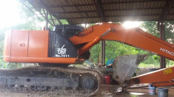 Hitachi USR225XZ-1 ทำงานแล้ว 10300 ชม. สวยเต็มตามรุ่น ตูดสั้น พร้อมลุย เอกสารเล่มทะเบียน