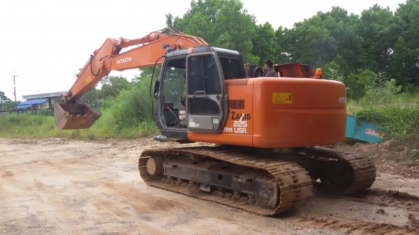 Hitachi USR225XZ-1 ทำงานแล้ว 10300 ชม. สวยเต็มตามรุ่น ตูดสั้น พร้อมลุย เอกสารเล่มทะเบียน