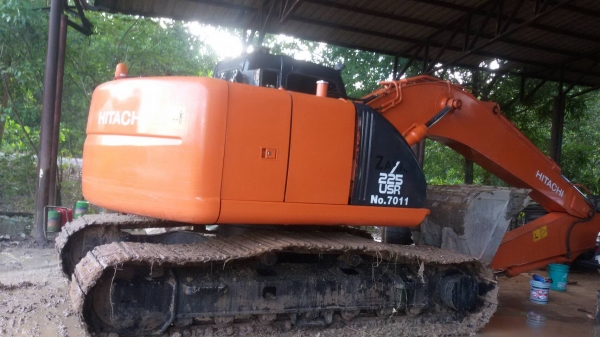 Hitachi USR225XZ-1 ทำงานแล้ว 10300 ชม. สวยเต็มตามรุ่น ตูดสั้น พร้อมลุย เอกสารเล่มทะเบียน