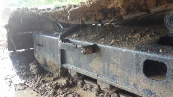 Hitachi USR225XZ-1 ทำงานแล้ว 10300 ชม. สวยเต็มตามรุ่น ตูดสั้น พร้อมลุย เอกสารเล่มทะเบียน