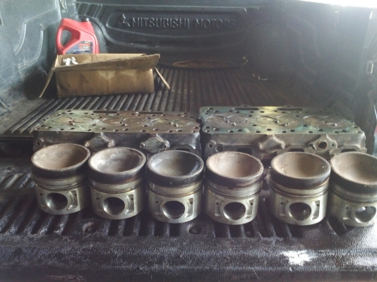 ขายฝาสูบและลูกสูบแท้นอกของUD ใส่PF6 ราคา 30000 บาท