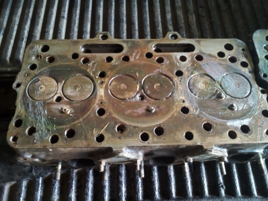 ขายฝาสูบและลูกสูบแท้นอกของUD ใส่PF6 ราคา 30000 บาท