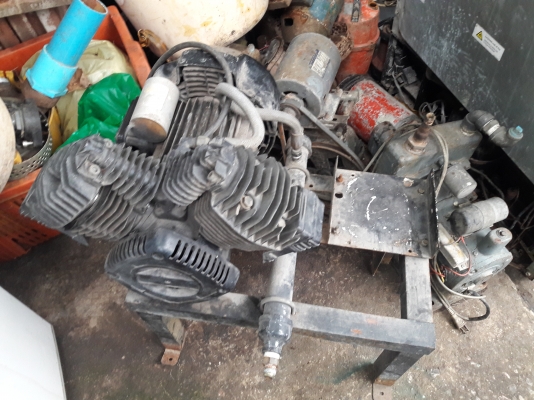 ขาย !! ปั้มลมออยฟรี.ขนาด3แรงไฟ220v.พร้อมใช้งาน