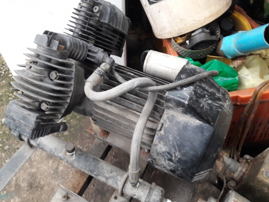 ขาย !! ปั้มลมออยฟรี.ขนาด3แรงไฟ220v.พร้อมใช้งาน