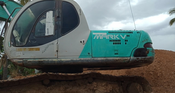 ขายด่วน SK200 - MARK 5 สภาพพร้อมใช้งาน  สนใจ 093-5088141