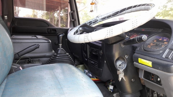 12 ล้อ ISUZU FXZ320  ปี49  กระบะเหล็ก - ดั้ม อู่ เอส ที บรรทุกได้ 17,500 กก. ยางสวย พร้อมใช้