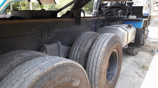 12 ล้อ ISUZU FXZ320  ปี49  กระบะเหล็ก - ดั้ม อู่ เอส ที บรรทุกได้ 17,500 กก. ยางสวย พร้อมใช้