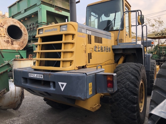 รถตัก Komatsu WA300-3E เก่านอกจากญีปุ่่น100\% มีให้เลือกหลายคัน พร้อมใช้งานทุกคัน