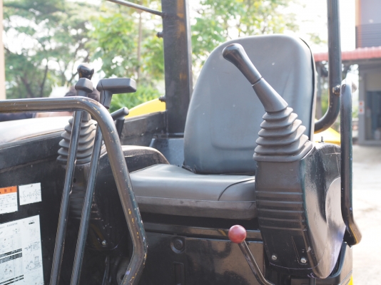 ขายตามสภาพ190,000 KOMATSU PC28UU-3 ขายตามสภาพ190,000 KOMATSU PC28UU-3