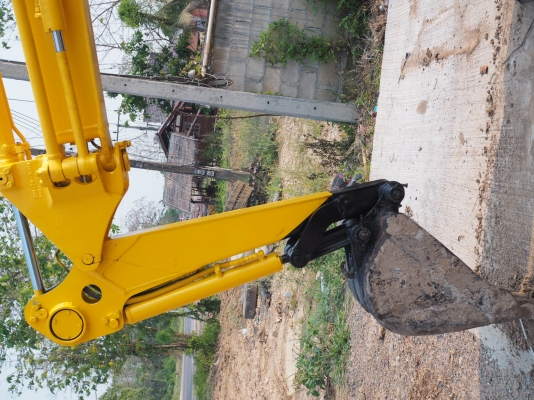 ขายตามสภาพ190,000 KOMATSU PC28UU-3
