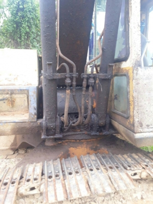 ขายรถแบคโฮ KOMATSU PC100-3 พร้อมหัวคีป ราคา 190000