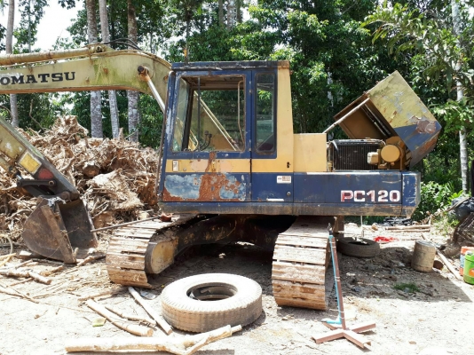 ขายรถแบคโฮ KOMATSU PC120-3 ราคา 300000