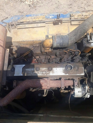ขายรถแบคโฮ KOMATSU PC100-3 พร้อมหัวคีป ราคา 190000