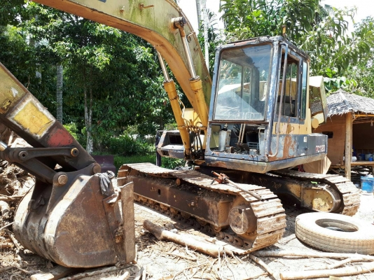 ขายรถแบคโฮ KOMATSU PC120-3 ราคา 300000 ขายรถแบคโฮ KOMATSU PC120-3 ราคา 300000
