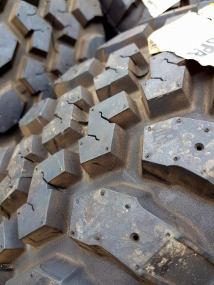 ขายยาง Mud MAXXIS 265/75/16 ของใหม่ปี 14 ชุดละ 13,800 ครับ ขายยาง Mud MAXXIS 265/75/16 ของใหม่ปี 14 ชุดละ 13,800 ครับ