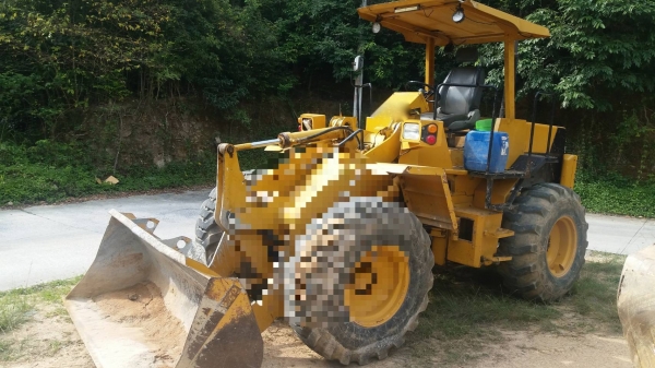 รถตัก KOMATSU WA 100 - 1. สนใจติดต่อ 081 - 6079515